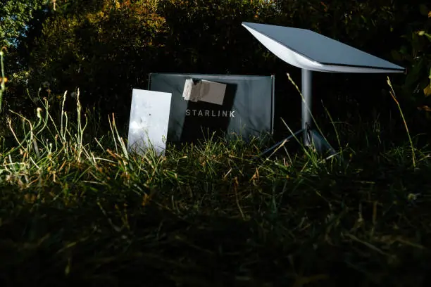 Starlink Internet Bahrain vs Traditional ISPs: A Complete Comparison