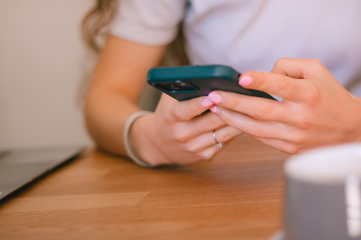 Best Phone to Buy in 2026: How to Choose a Smartphone Without Overpaying