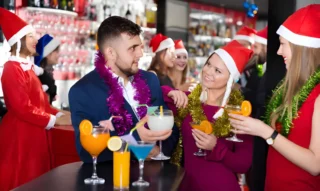 Tailoring Drinks for the Holidays With Seasonal Bar Services