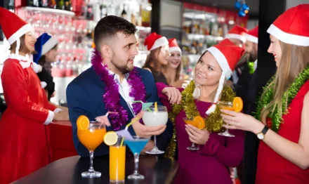 Tailoring Drinks for the Holidays With Seasonal Bar Services