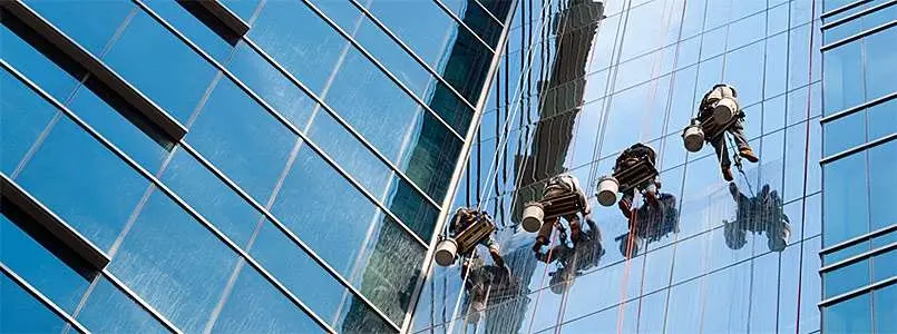 What to Look for When Hiring a Window Cleaning Company