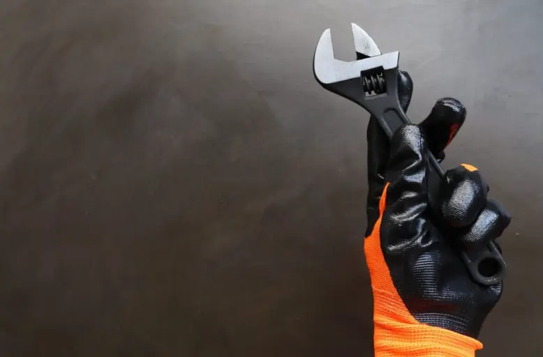 Can Supported Gloves Help Reduce Wrist Fatigue During Long Work Hours?