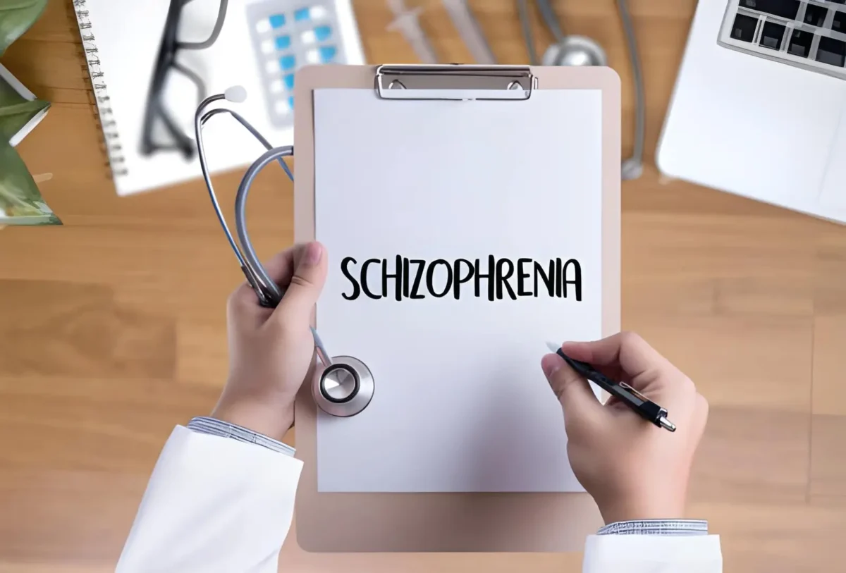Schizophrenia Symptoms, Causes & Treatment Options