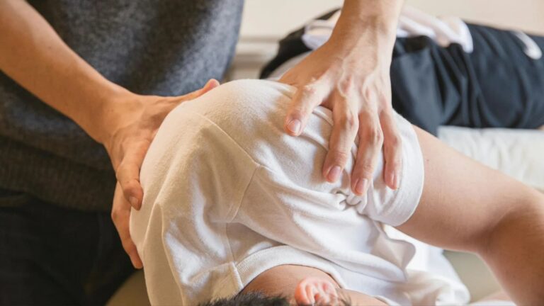 Synergistic Relief: Finding Expert Chiropractic Massage