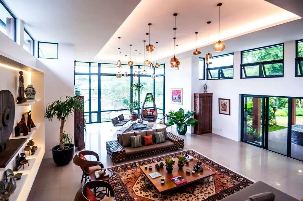 Why Top-Hung Windows Remain a Popular Choice for Modern Homes