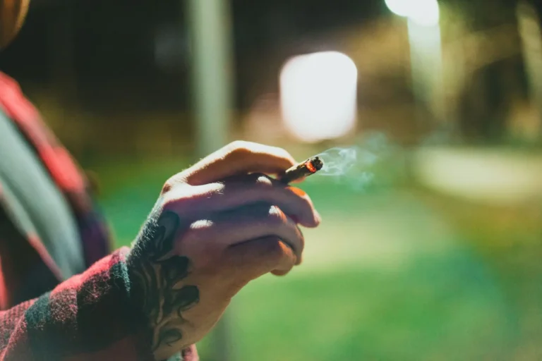 Are Native Cigarettes Legally Available for Purchase?