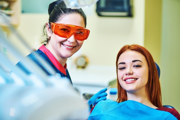Understand Professional Teeth Whitening Methods for Lasting Smile Brightness