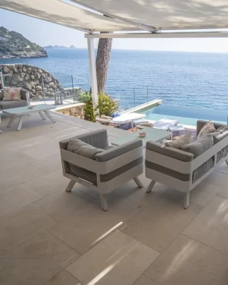 Renovating and furnishing with natural stone flooring