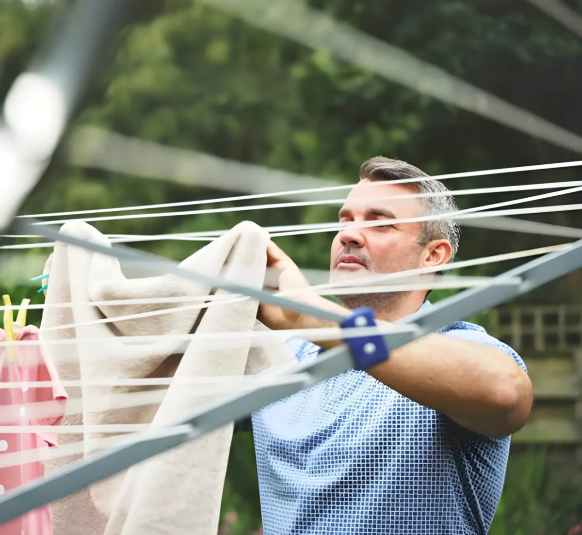 Maximizing Space and Convenience: The Benefits of a Folding Clothesline